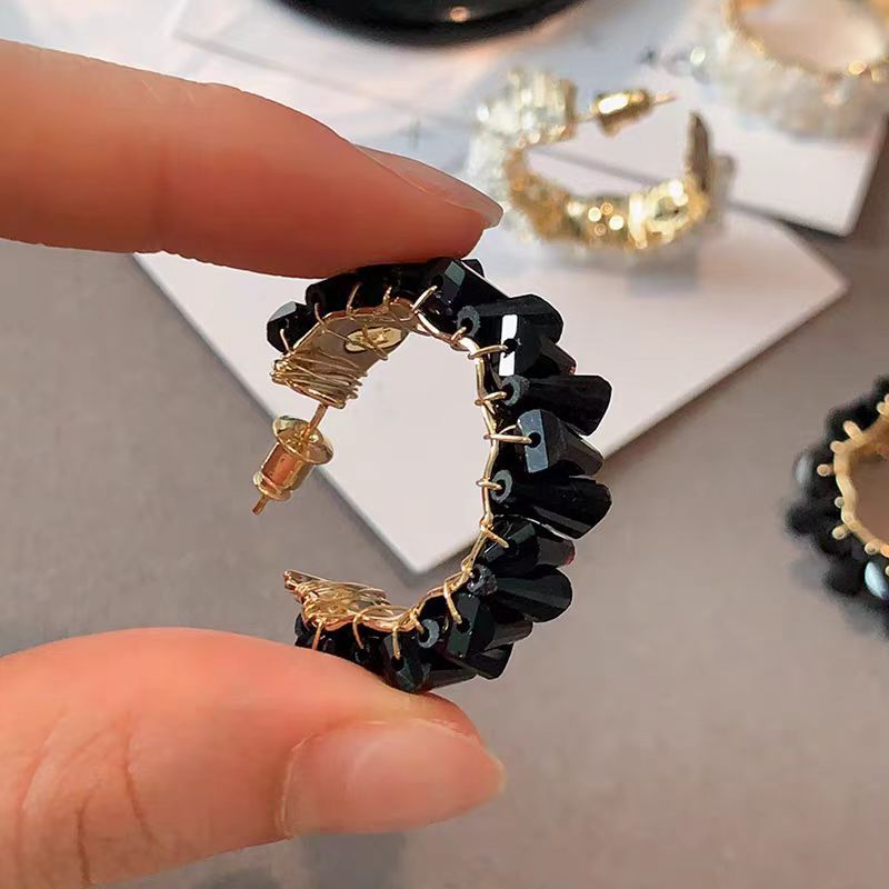 Black zircon earrings, 2025 new style, high-end ear rims, light luxury punk earrings, European and American style exaggerated handcrafted ear studs Application Scenario