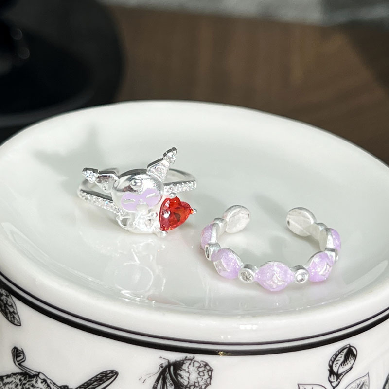 Cute cartoon student silver-plated Kuromi fashion and personality ring, sweet and cool female charm, purple drip glaze niche ring Application Scenario