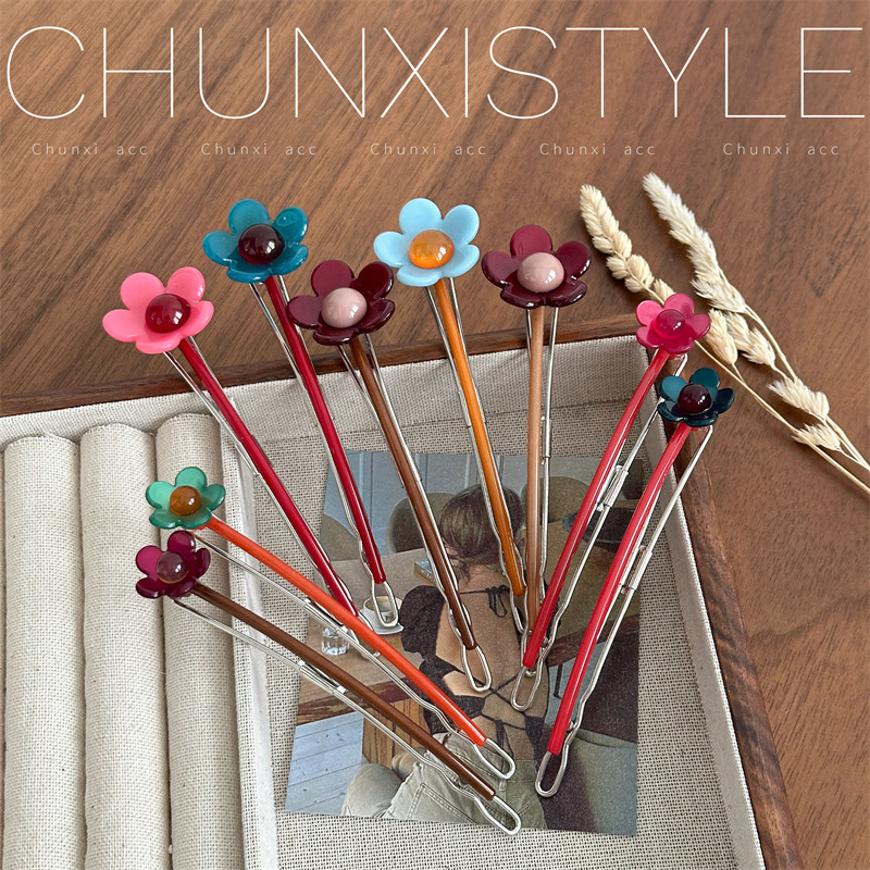 Korean-style color-blocking little flower frog clip one-shoulder hairpin, a high-end female style, with a chic chic at the back of the head and a stylish updo, 2025 new style Specification drawing