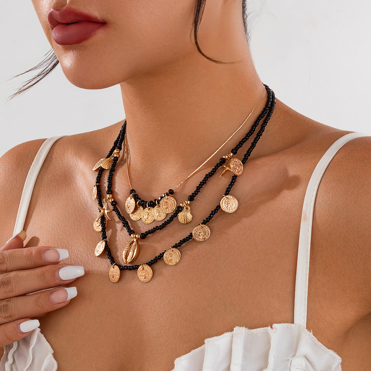 European and American cross-border jewelry vacation beach rice bead shell necklace set, fashionable alloy starfish collarbone neck chain details Picture