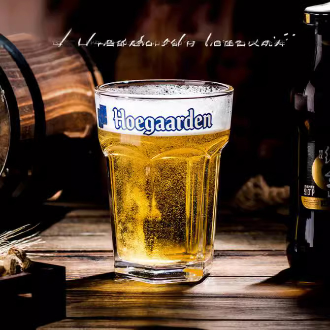 Craft beer mug, Belgian Foga beer, Foga White Pint glass draft beer mug Application Scenario