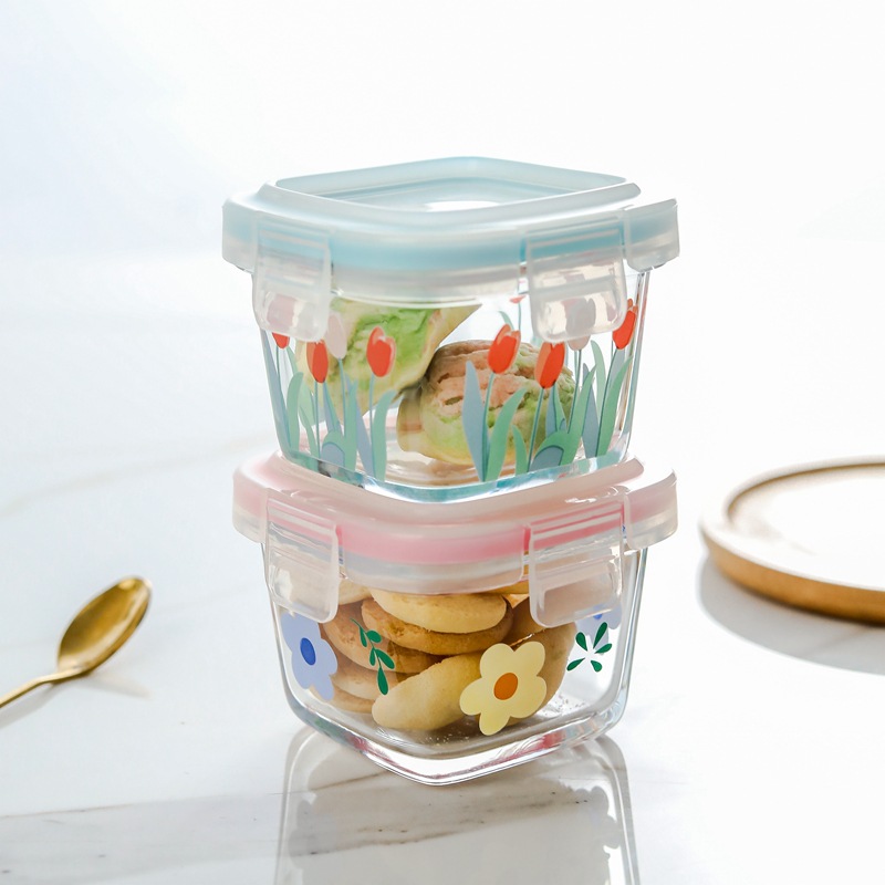 Bird's nest and peach gum portioned, sealed box, glass bottle with lid, portable household mini fresh-keeping box, food-grade jam box full figure