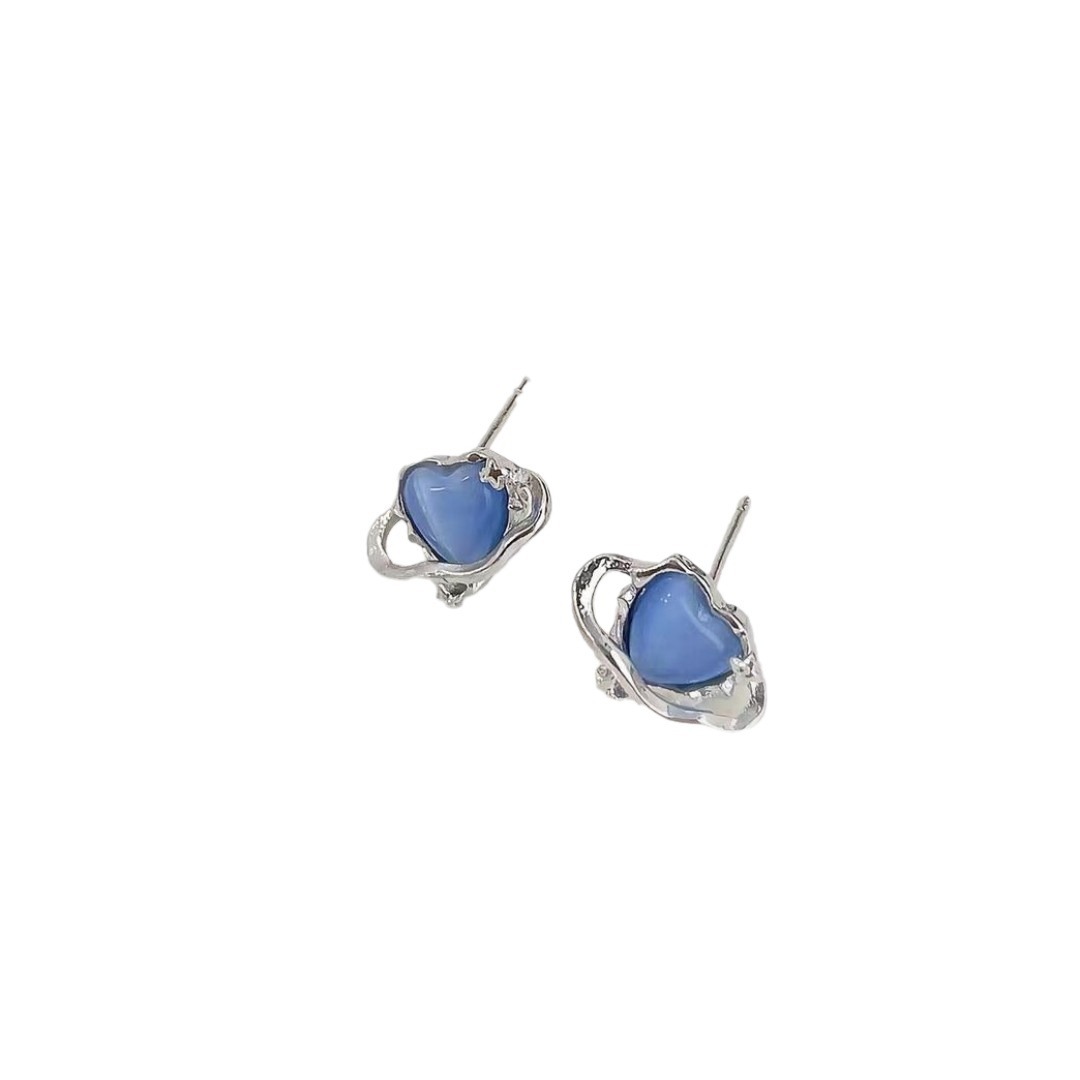 New bestsellers in 2025: Fresh and elegant mermaid heart stud earrings, niche design, high-end light luxury earrings, and ins trendy ears Item Picture
