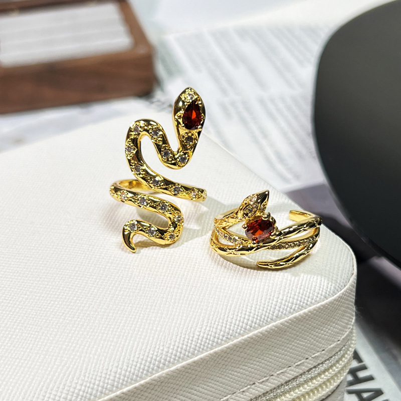 Retro Chinese-style fashionable snake-shaped opening ring for women, red zircon, elegant zodiac sign snake, personalized ring trend for the year of the Snake Specification drawing