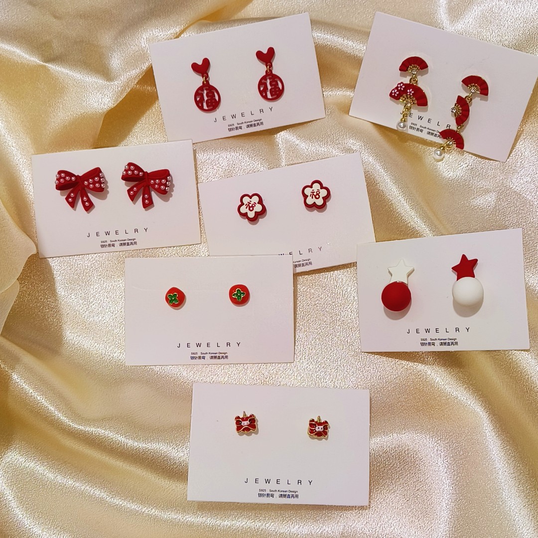 Chinese-style Ankela red earrings ~ Retro and festive, versatile stud earrings with an ins niche design sense details Picture