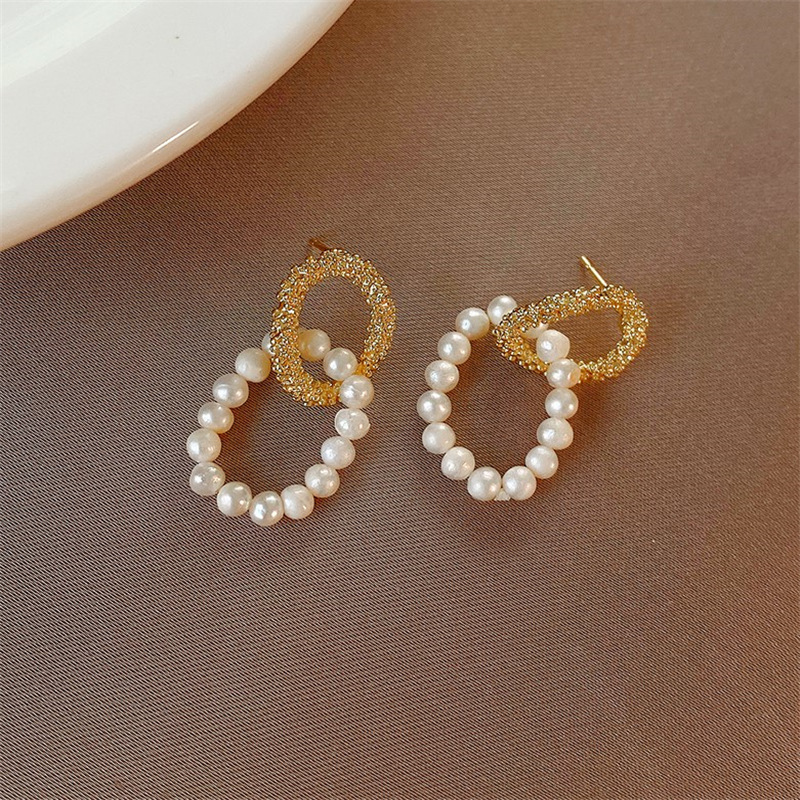 Light luxury high-end Chanel style double-ring pearl stud earrings, French retro style, fashionable and versatile, niche design sense earrings Specification drawing