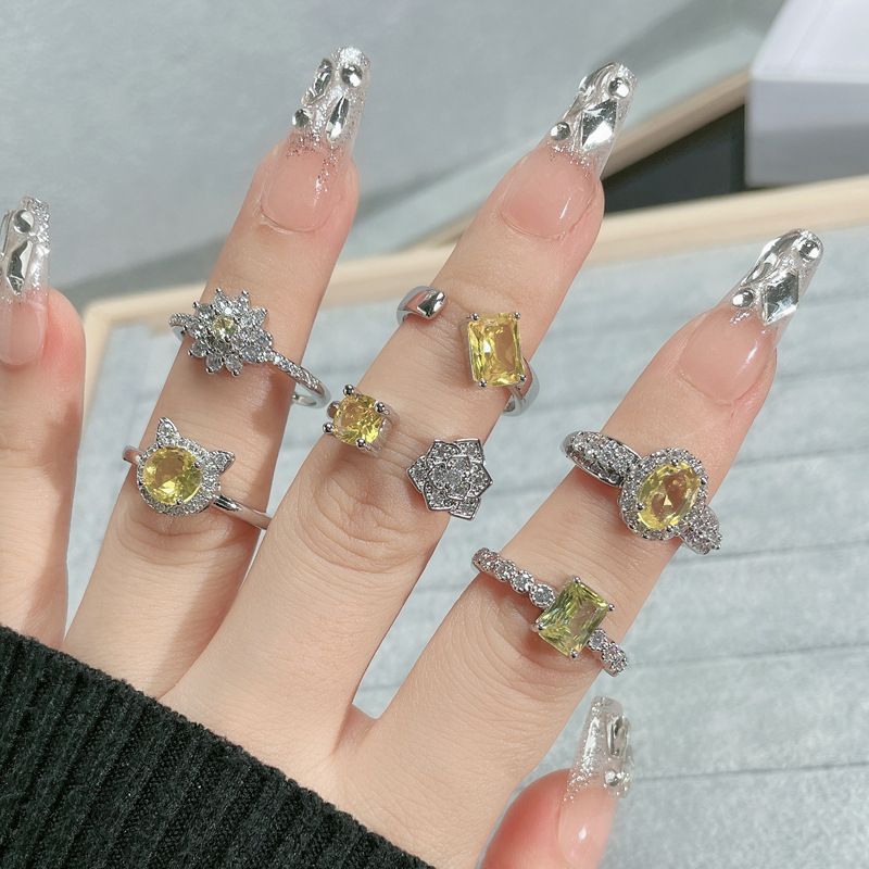 The light luxury and high-end yellow diamond rose cube sugar open ring for women on Instagram, with a cold style and versatile quality, is a trend of niche rings Application Scenario