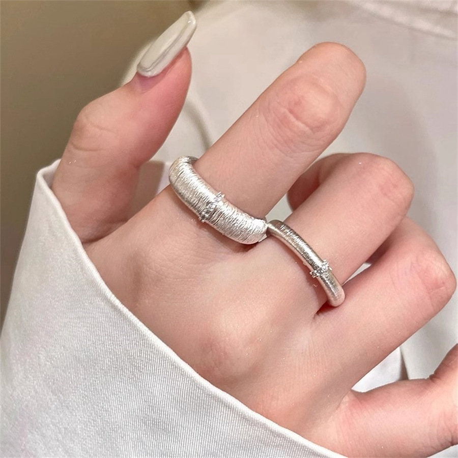 A new 2025 Chinese index finger ring with a touch of brushed and open style, featuring a touch of light luxury and niche sophistication Specification drawing