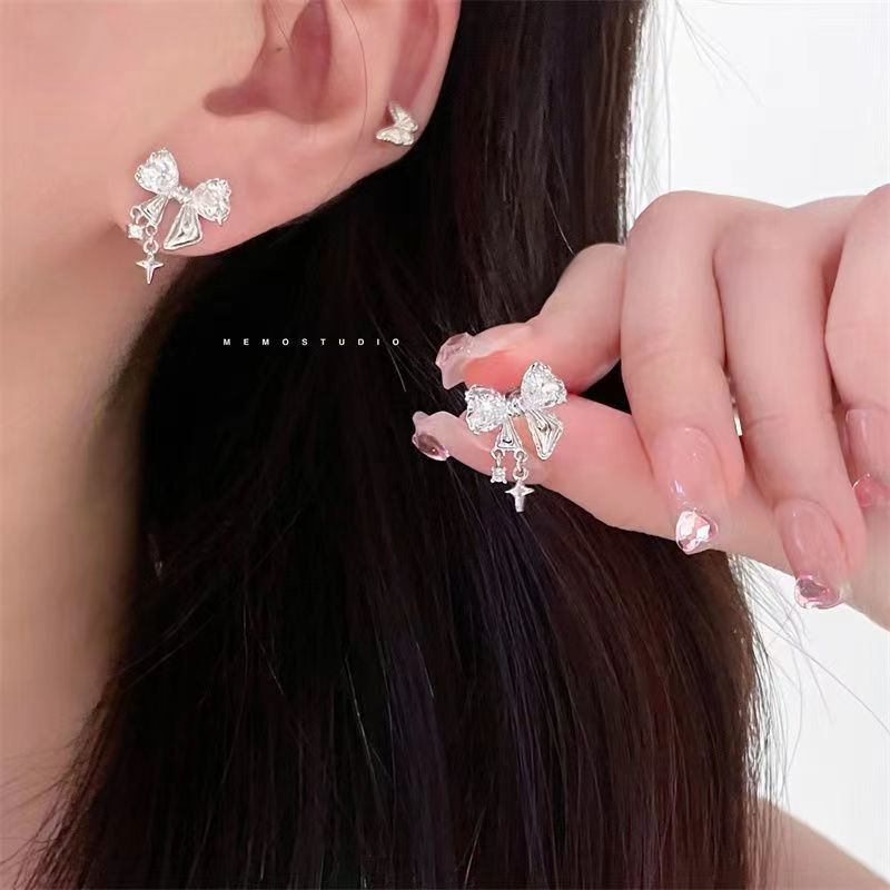 Super cool! bulingbuilng Shiny butterfly stud earrings for women, sweet and fresh style, versatile earrings, forest-themed stud earrings full figure