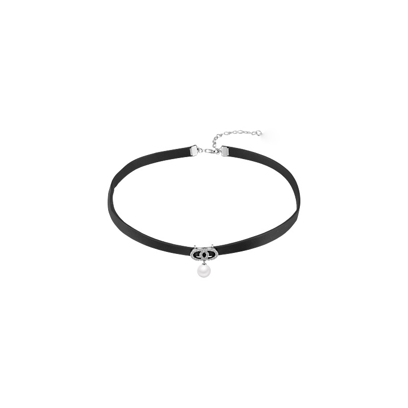Autumn and winter atmosphere pearl choker necklace necklace, light luxury and niche design, elegant collarbone chain Item Picture
