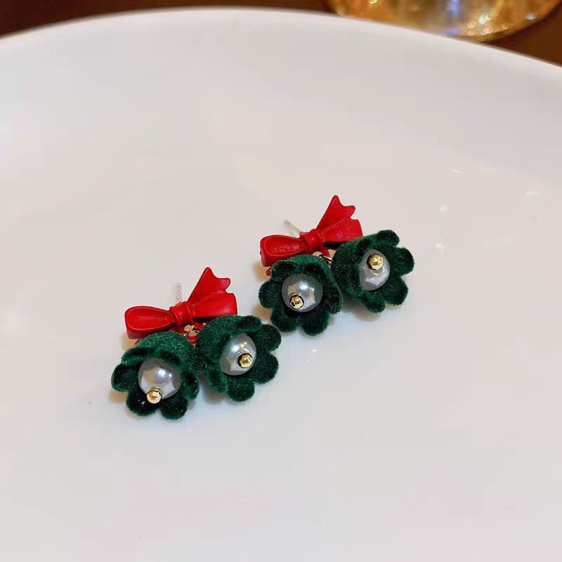 925 Bow Velvet Christmas Bell Pearl Earrings, Korean ins cute and small stud earrings, light luxury style earrings Application Scenario