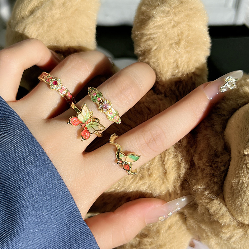 A new Chinese-style color gradient butterfly drip glaze open ring for women, with a refined, light luxury and high-end style, is a sophisticated index finger ring Specification drawing