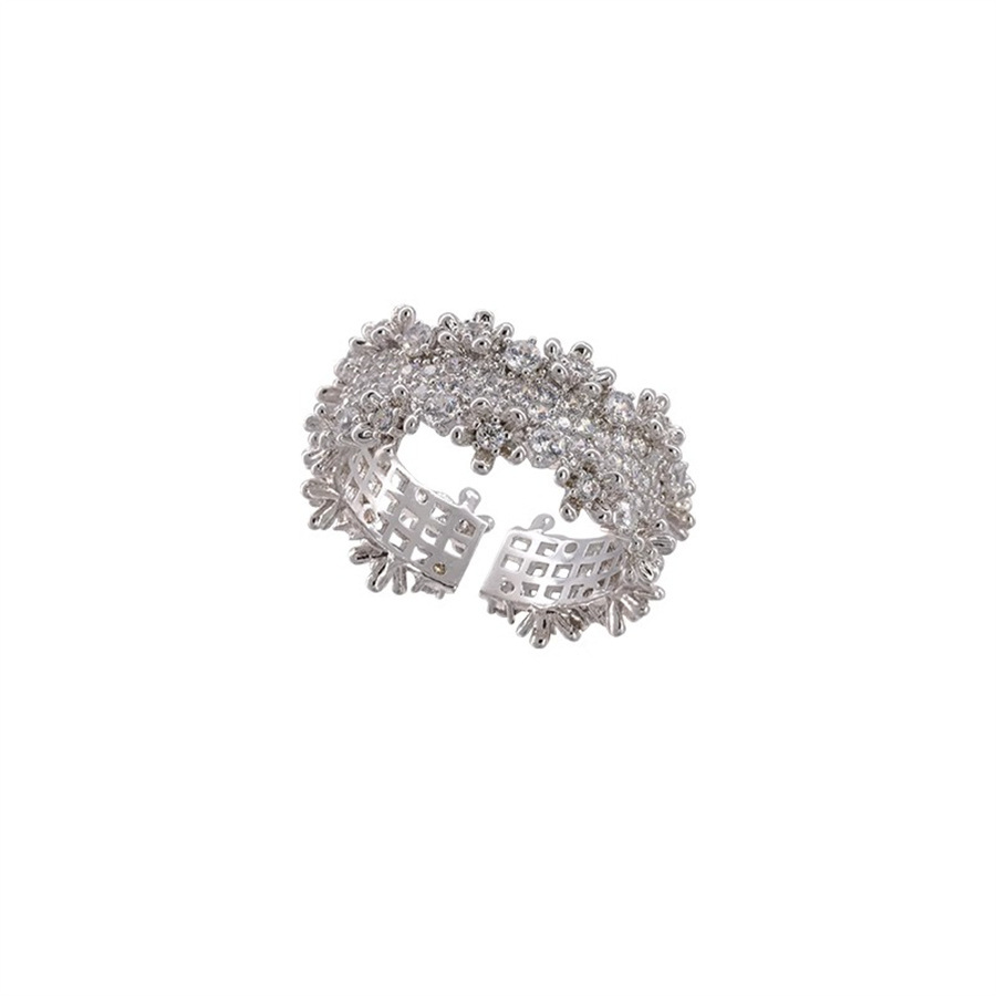 A light luxury, exquisite, super glittering, starry sky zircon ring with a cold and unique design for women, exuding a sense of sophistication and versatility Item Picture