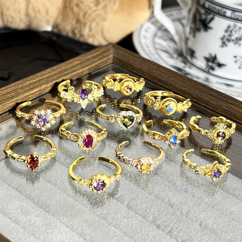 The new cross-border colored gemstone series features a retro and exquisite purple diamond fashion ring with a court style. It is a light luxury ring with a niche design for women Application Scenario