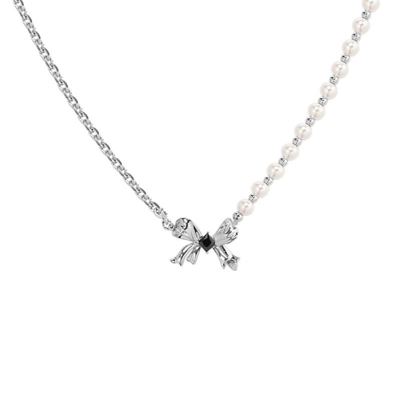 Black and white bow pearl necklace accessory for women, simple and ins style, versatile collarbone chain, fashionable and elegant pendant wholesale Item Picture