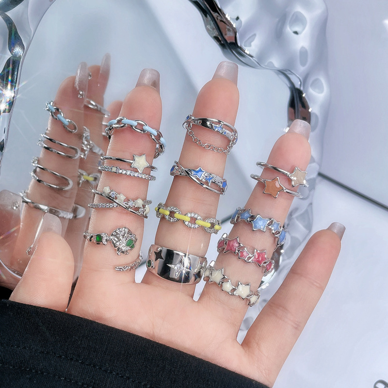 Sweet, cool and fashionable star-drop glaze open ring, a niche design for women, with a unique and individualistic temperament. A delicate and exquisite index finger ring trend Specification drawing