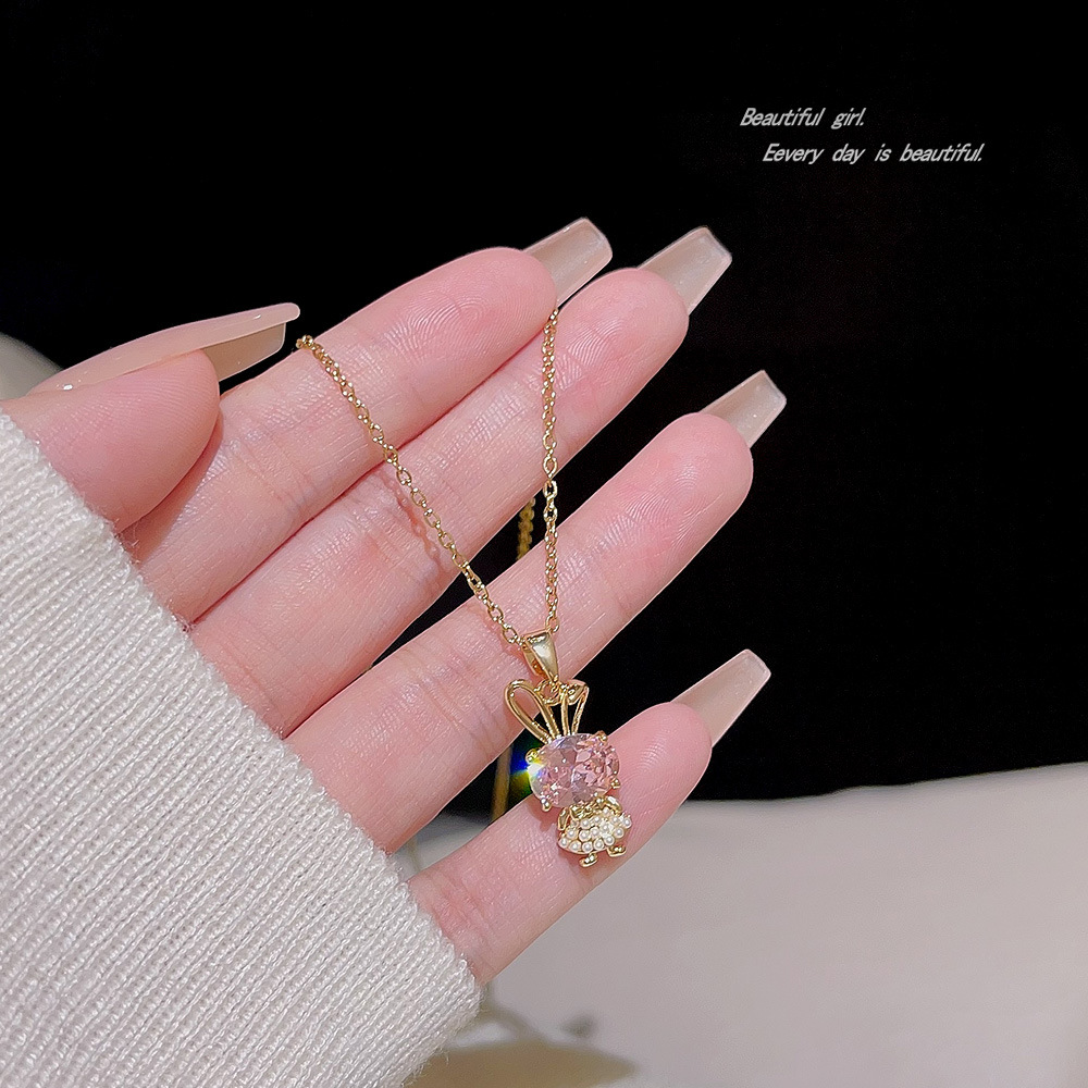 Japanese-style fresh and delicate accessories, cartoon rabbit zircon sparkling diamond pendant, versatile and cute style, titanium steel non-fading necklace for women Application Scenario