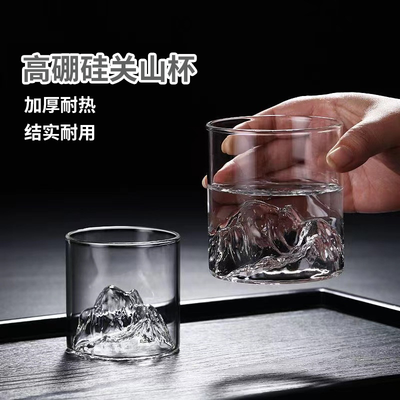 Creative mountain-viewing cup, Glass Peak Storage cup, personalized whisky wine glass, high-temperature resistant glass tea cup, popular Japanese style full figure