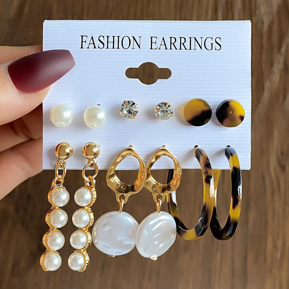A new cross-border retro C-shaped earring set of 6 pairs of creative and personalized oil-dripping leopard print earrings and heart-shaped butterfly earrings full figure