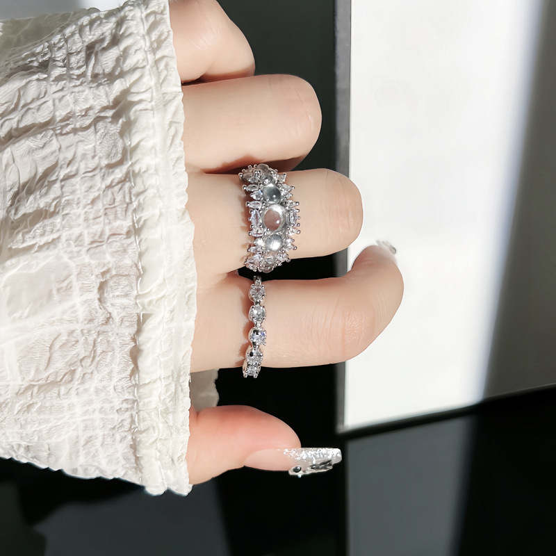 The light luxury and niche design of the national trend style, the ice-transparent imitation chalcedony exquisite open ring, a retro ring with a feminine and high-end feel full figure