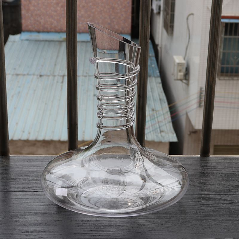 New wire-wound handcrafted crystal red wine decanter, wine dispenser, creative handle slanted decanter, quick decanter Specification drawing