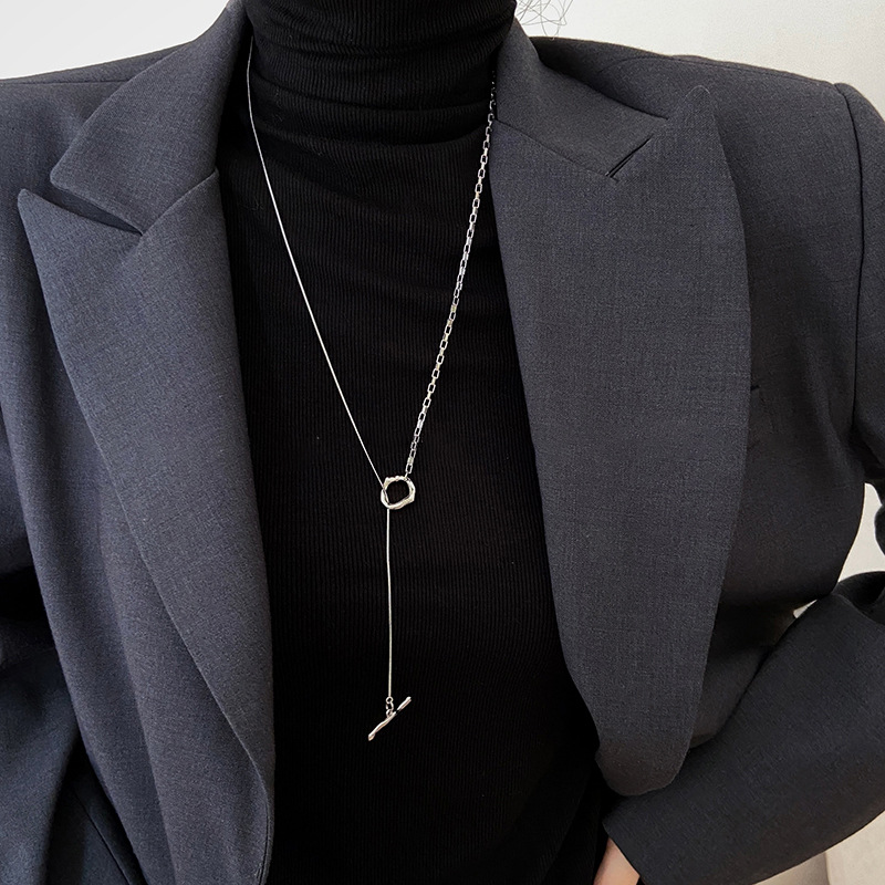 Silver patchwork ot buckle necklace for women, new hip-hop and hot girl sweater chain, stylish long hoodie chain wholesale full figure