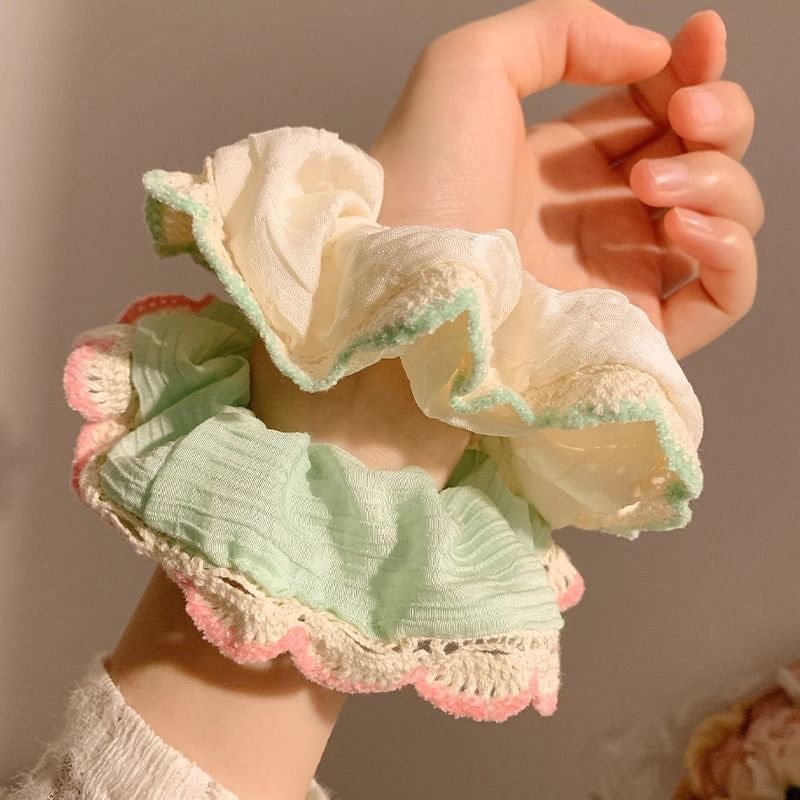 Mint green lace lace large intestine hair band, a sweet and high-end hair accessory for female Internet celebrities, bun hair tie, hair band Application Scenario