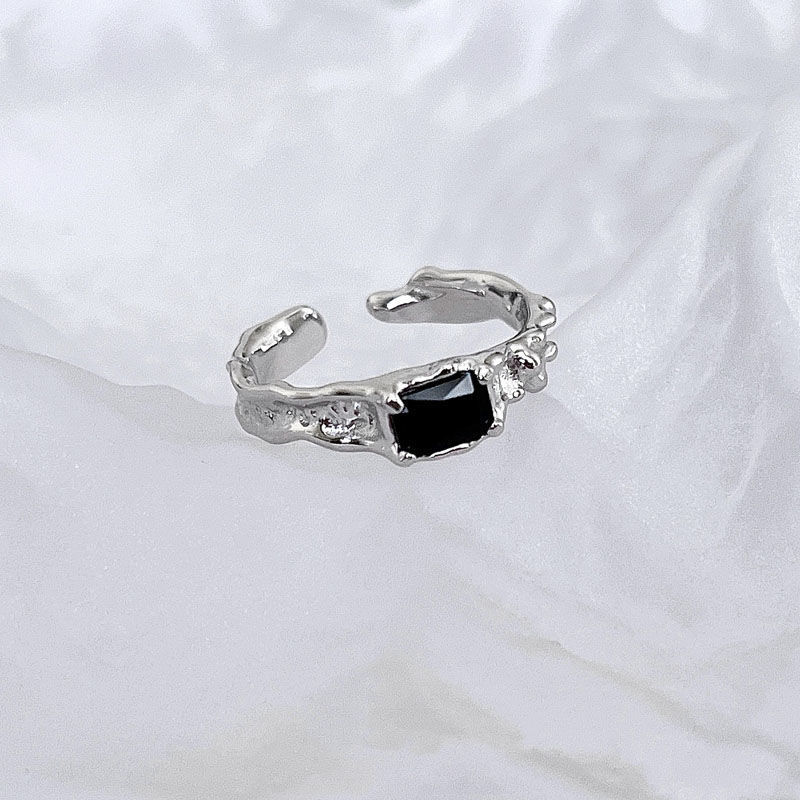 A high-end, light luxury and versatile ins niche design ring for women, with an irregular zircon texture and open-top food ring Item Picture