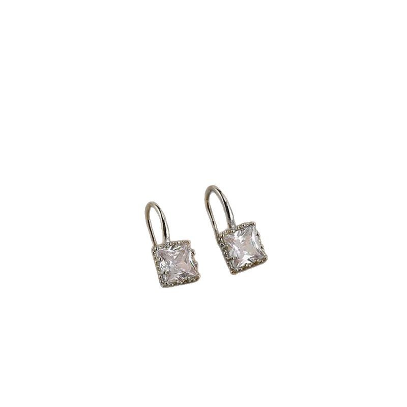 "Rock Sugar" Super shiny small square diamond earrings for women 2025 new style, small and versatile, exquisite and high-end stud earrings Item Picture