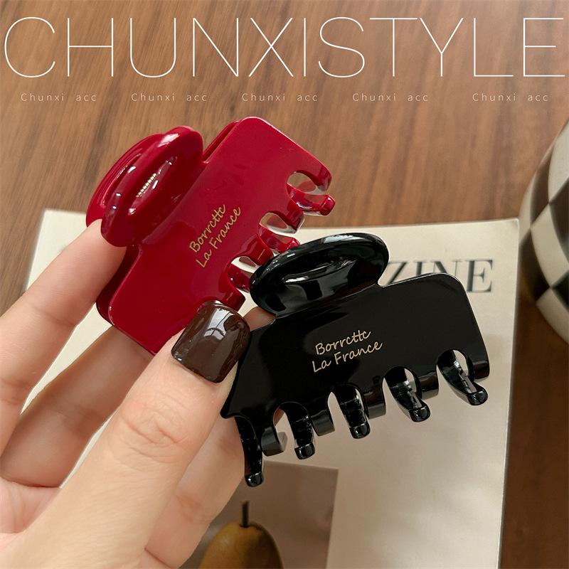 Korean-style gold label retro square cutout medium-sized shark clip, France gold label updo hair clip for girls at the back of the head Specification drawing