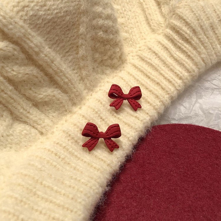 Korean bow stud earrings, sweet and girlish, simple and elegant, internet-famous super fairy earrings, the new style of earrings in 2025, trendy Application Scenario
