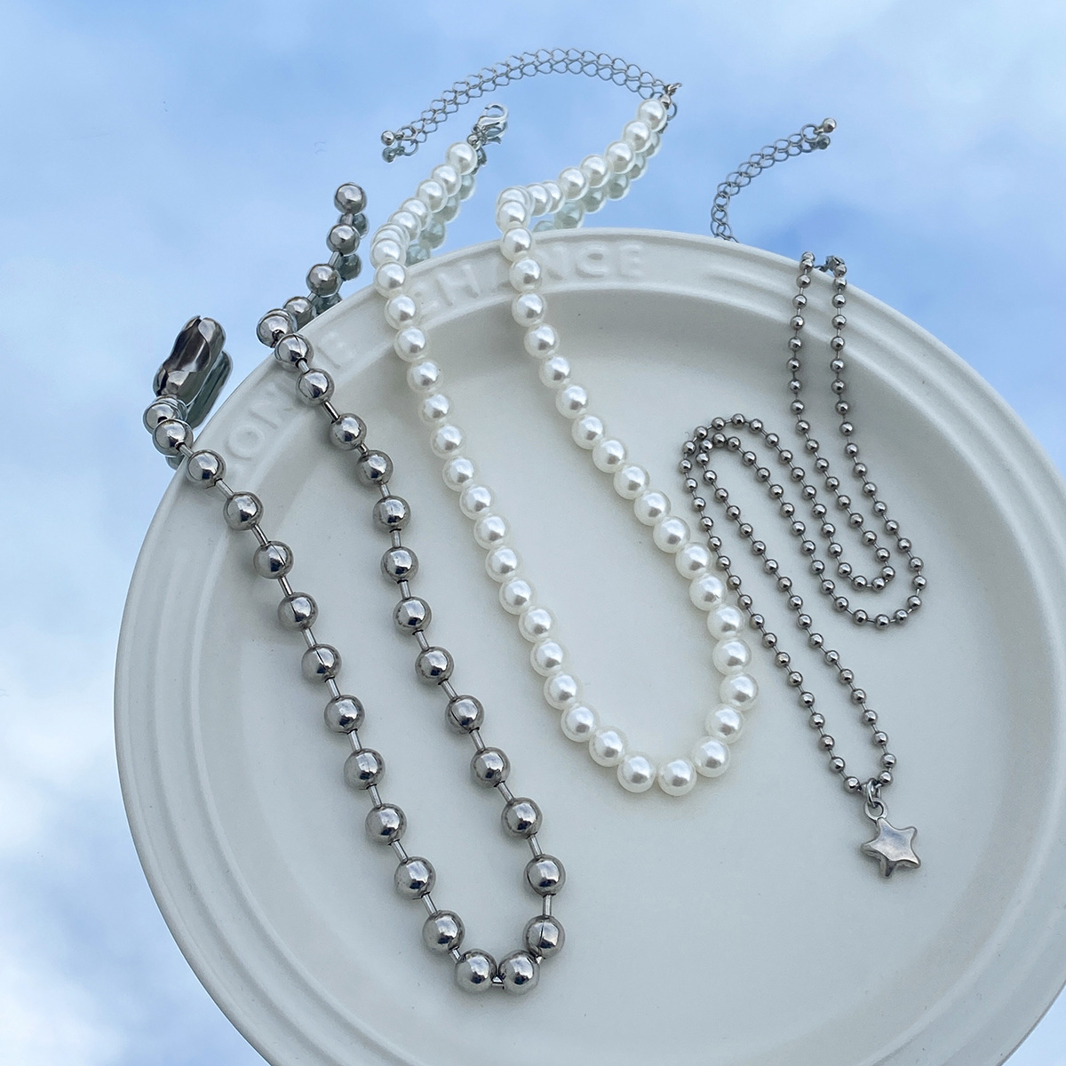 European and American cross-border punk style sweet and cool multi-layer beaded stacked necklace simple star necklace imitation pearl jewelry Application Scenario