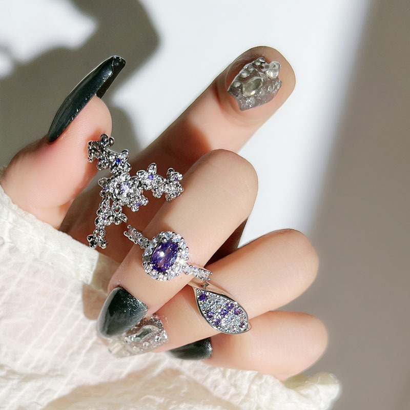 Sweet and cool purple diamond three-dimensional flower tassel unique open ring, women's oval full diamond exquisite, niche and light luxury ring trend full figure