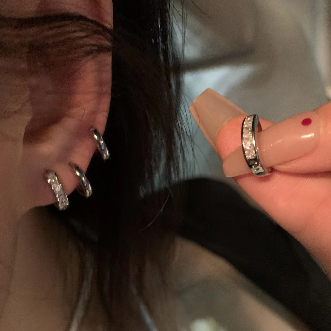 Surprise four-piece set! Simple and plain ring ear buckles for women, light luxury, versatile, sweet and cool, individual and elegant style, ear studs, cold style earrings Item Picture