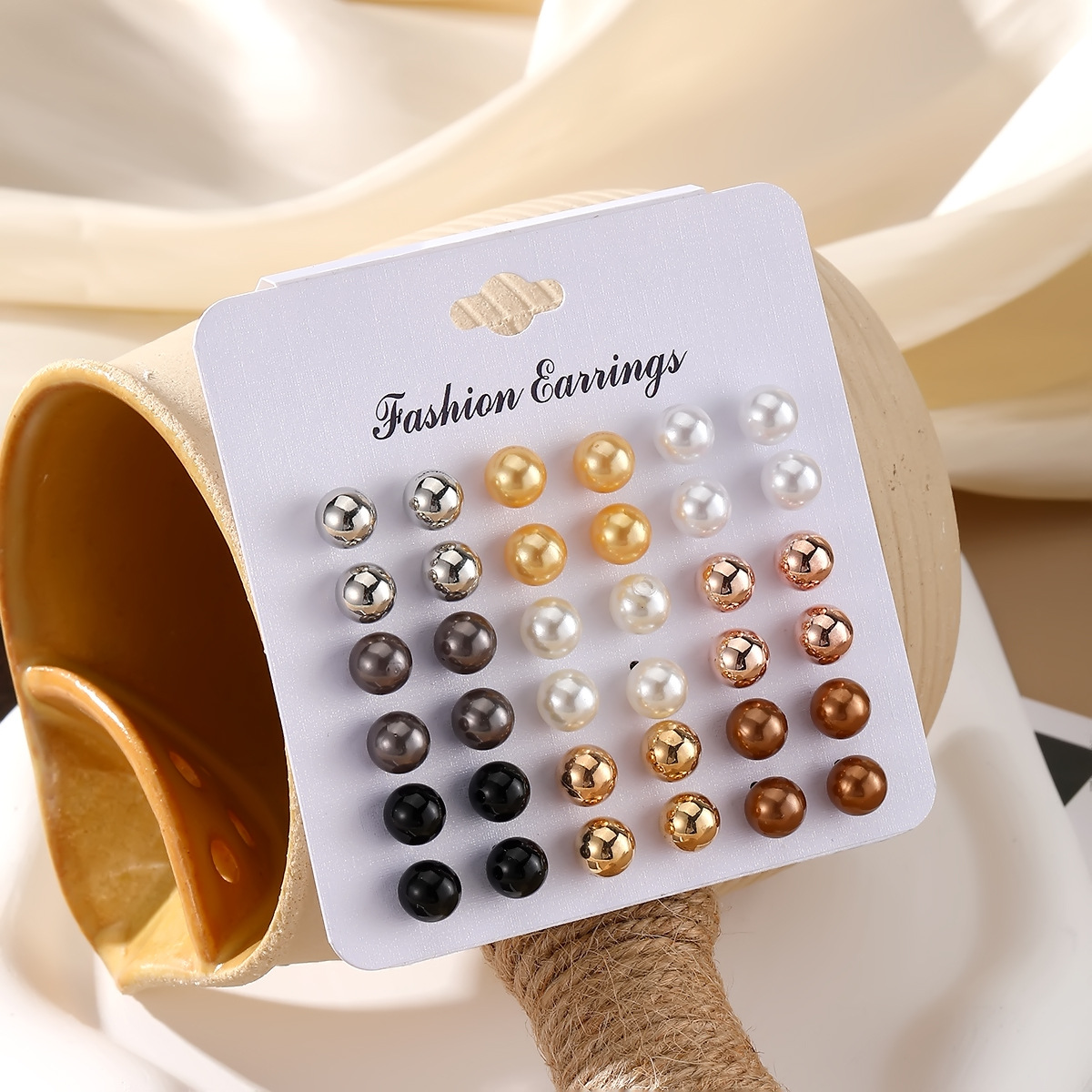 A popular cross-border fashion geometric colored round stud earring set from Europe and America, a simple commuting imitation pearl stud earring set for women, 18 pieces Specification drawing
