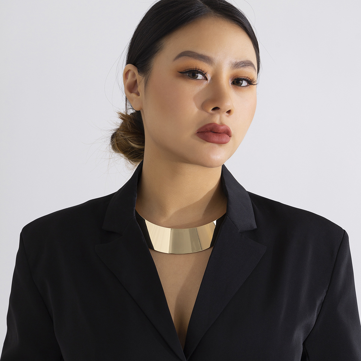 European and American cross-border jewelry, hip-hop personality, metal punk necklace, choker style, cold and elegant geometric necklace Specification drawing