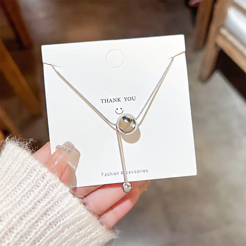 Titanium steel necklace, versatile for women, hot girl, metal round ball, cold style collarbone chain, niche design, high-end style, ins accessories full figure