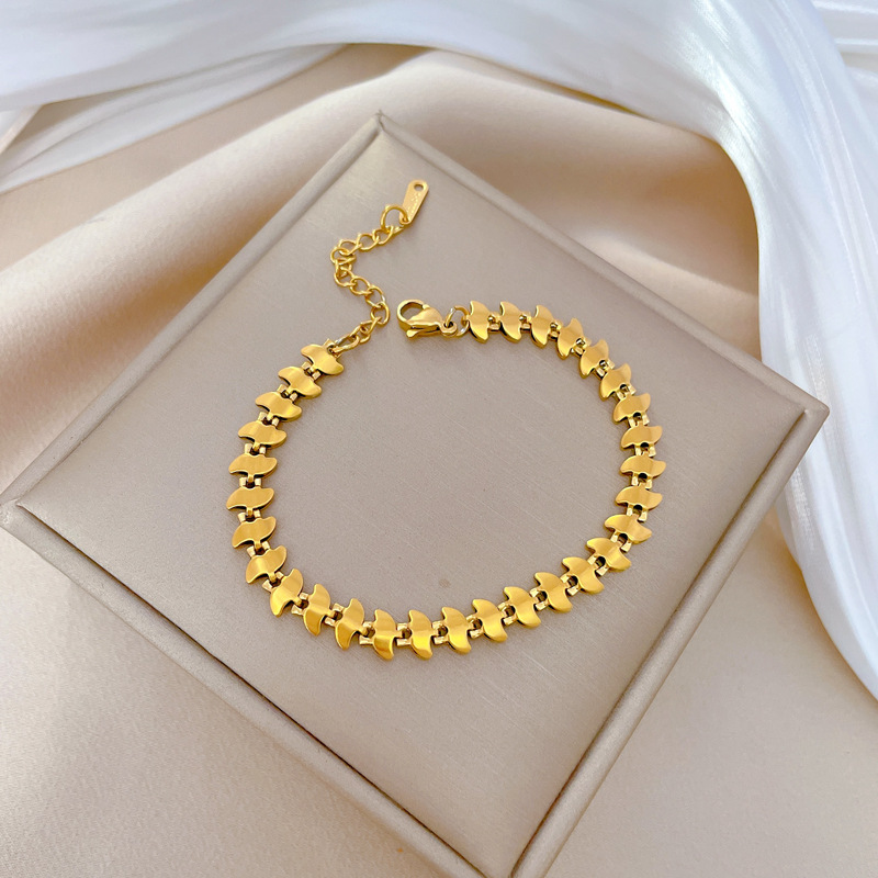 【 All-titanium Steel 】 Dongdaemun's unique darts, cold style, quality chain bracelet, female Internet celebrity, retro best friend Application Scenario
