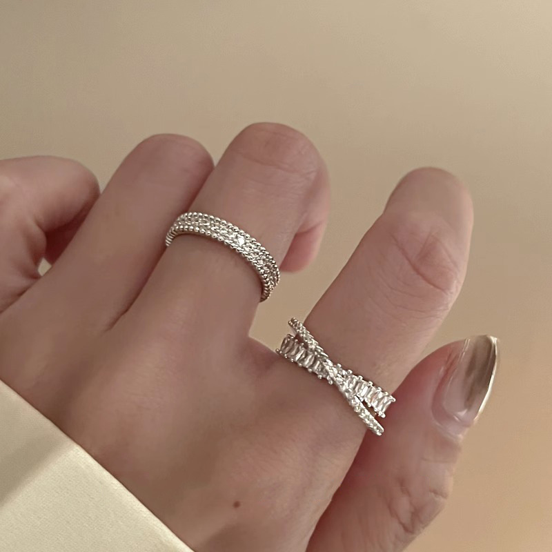 French exquisite and high-end cross-zirconia ring, light luxury and niche design, simple and elegant, finger opening ring lady details Picture