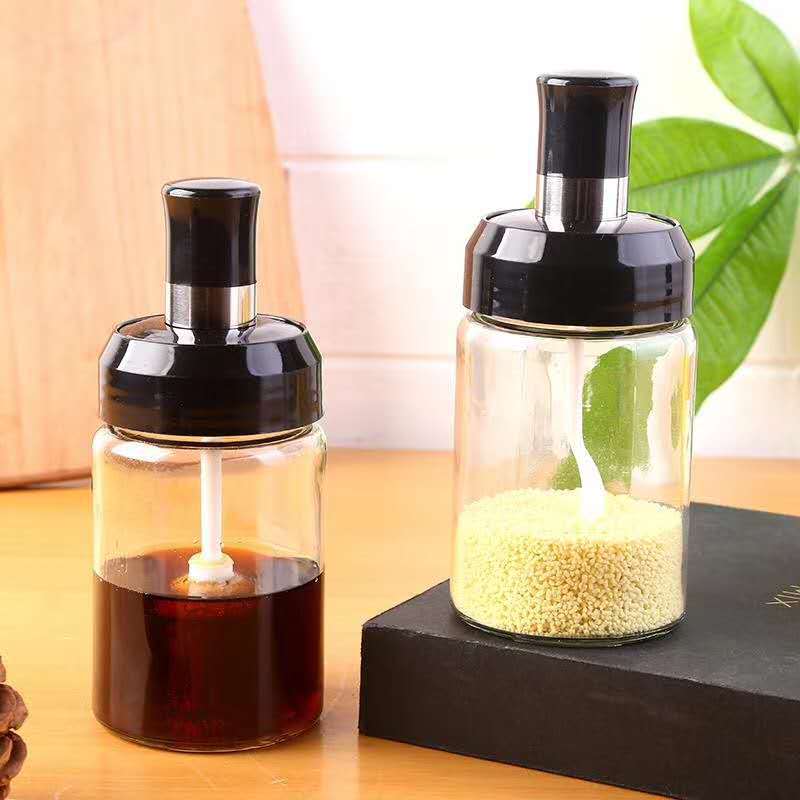 Seasoning box, glass salt jar, household spoon lid, integrated seasoning jar, kitchenware, seasonings, sealed moisture-proof glass set Application Scenario