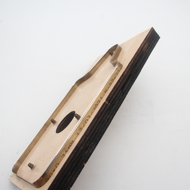 Handmade diy card case knife mold, no-cutting leather cutting mold, small leather tool set pattern Application Scenario