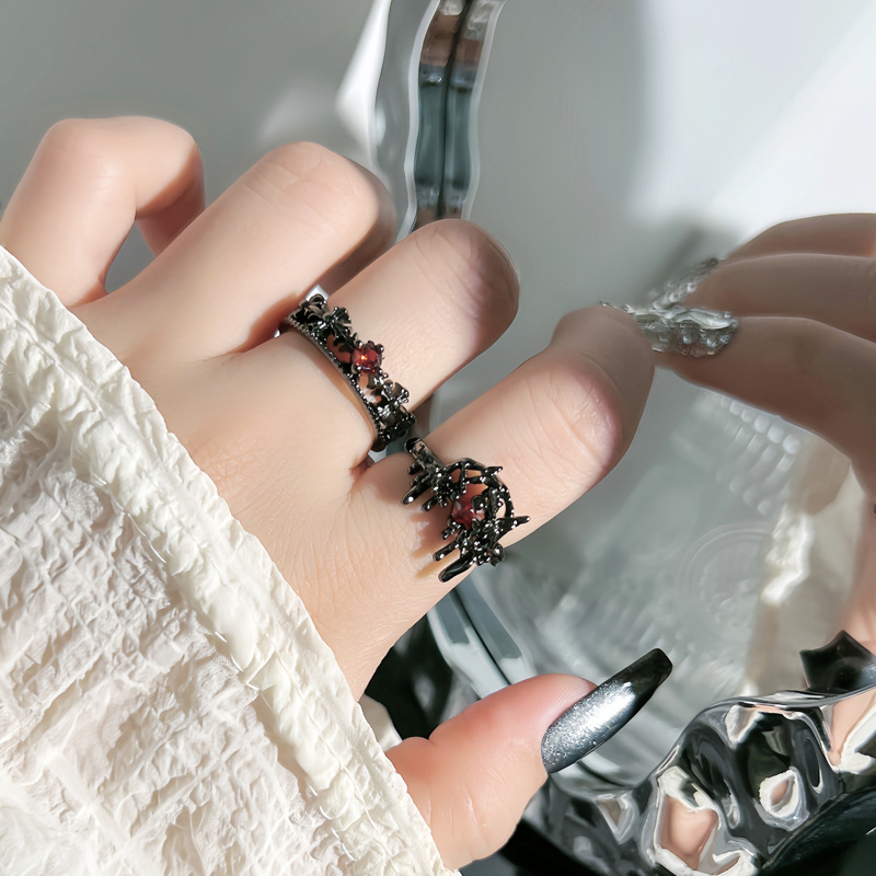Dark style double-layer cross fashion open ring, women's irregular butterfly texture punk androgynous style ring trend Specification drawing