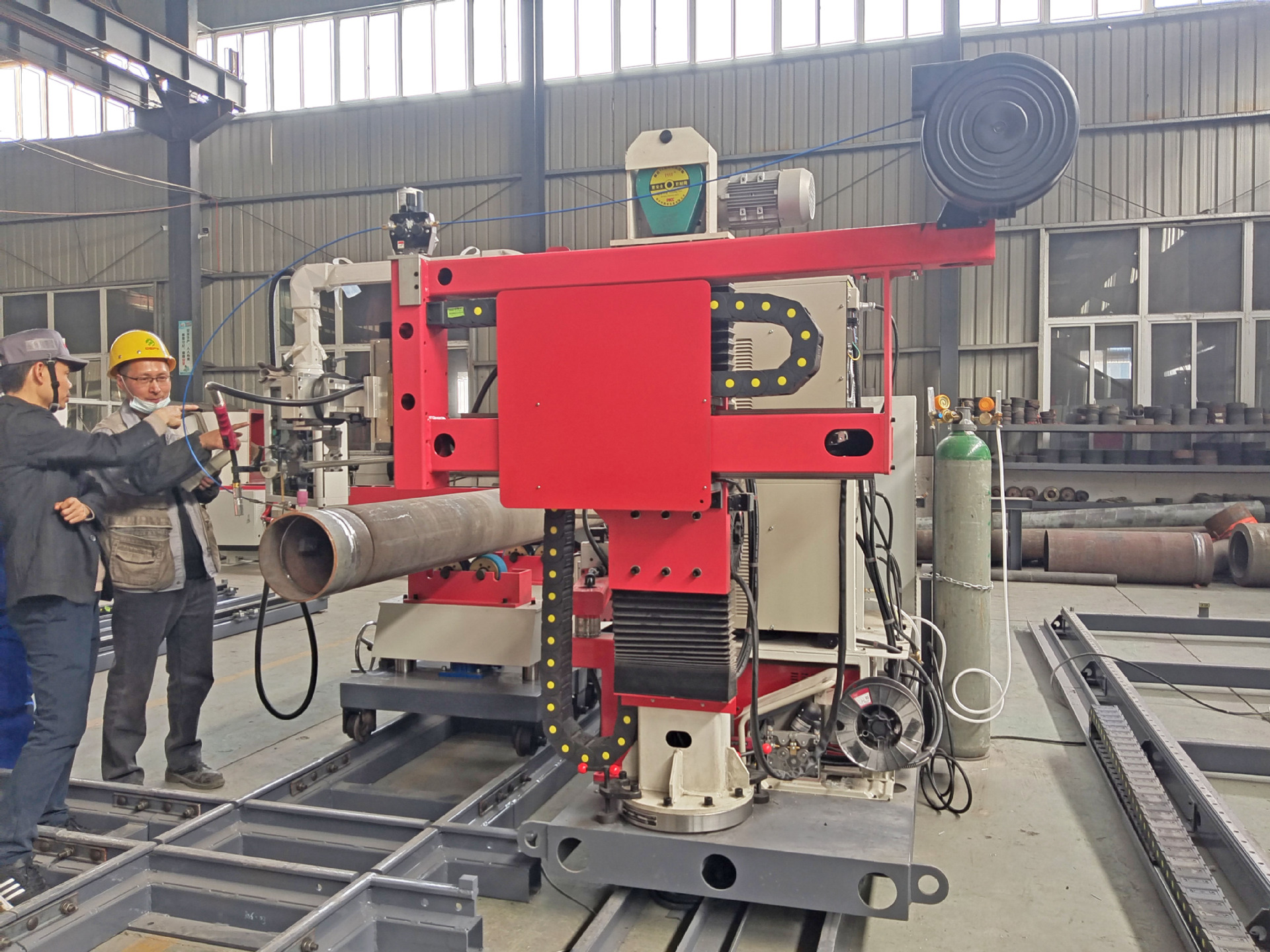 The automatic pipe welding machine supports welding processes such as TIG, MIG, and SAW, and is suitable for different wall thicknesses undefined