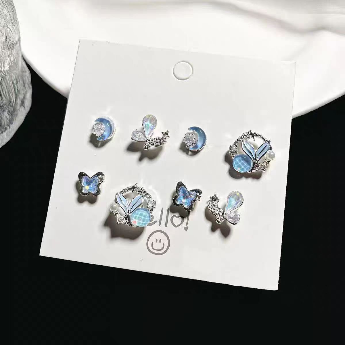 4 pairs of small and exquisite earrings, sweet, niche and simple new stud designs, elegant and versatile butterfly earrings Specification drawing
