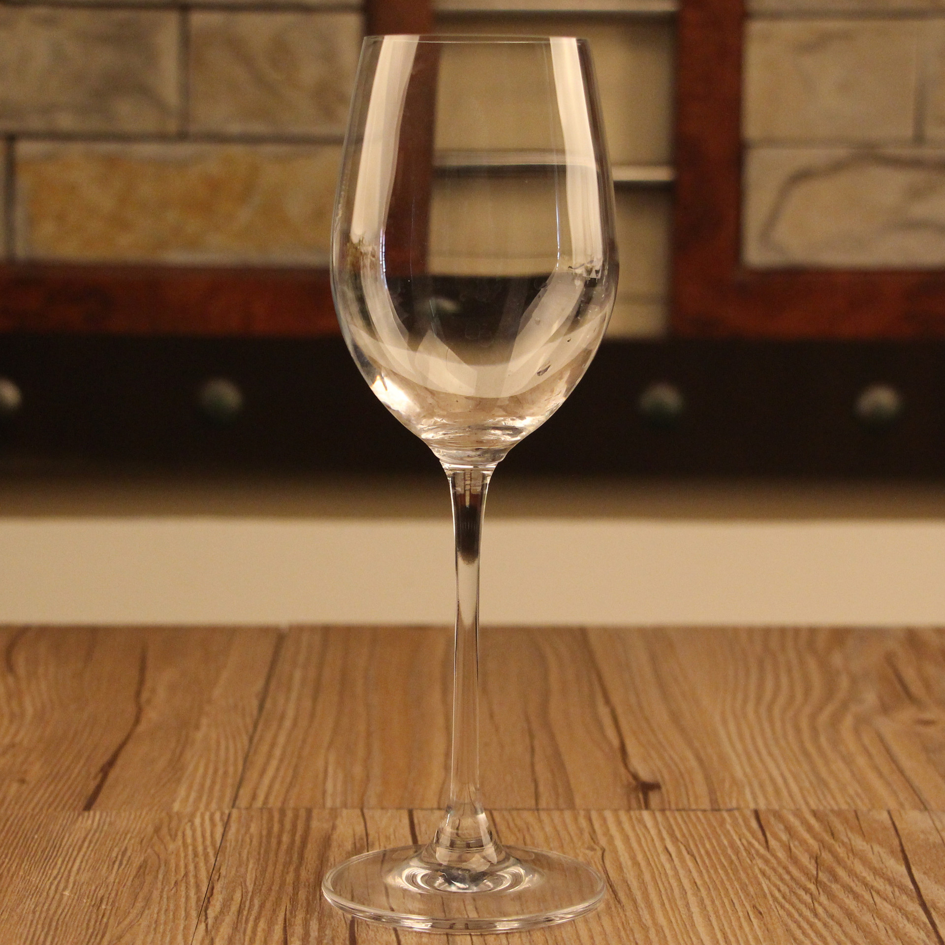 Wholesale of high-end transparent glass wine glasses, red wine glasses, machine-made goblets, and Beaujolais Rheinland wine glasses Application Scenario