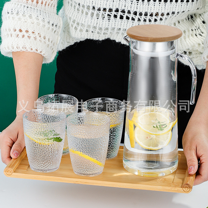 Acrylic binding pot, plastic juice pot, cold water pot, restaurant and bar beverage pot, binding pot, high-temperature resistant and explosion-proof lemon pot Application Scenario