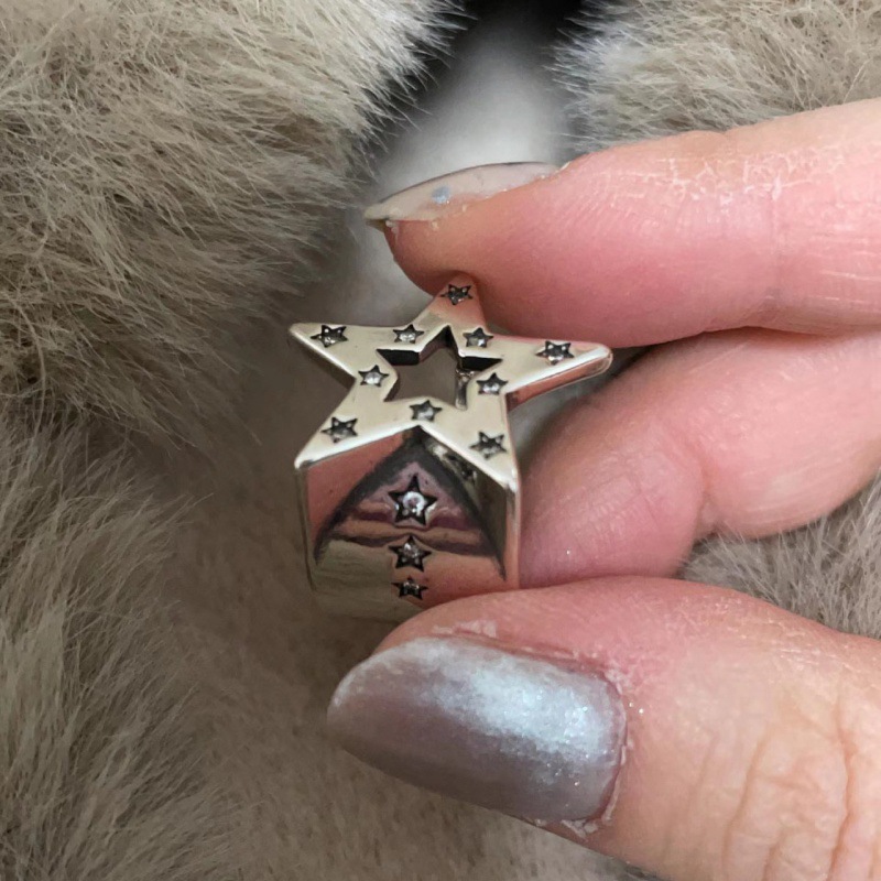 An aged and retro design, a high-end three-dimensional hollowed-out five-pointed star diamond, a unique and niche silver star opening ring Specification drawing
