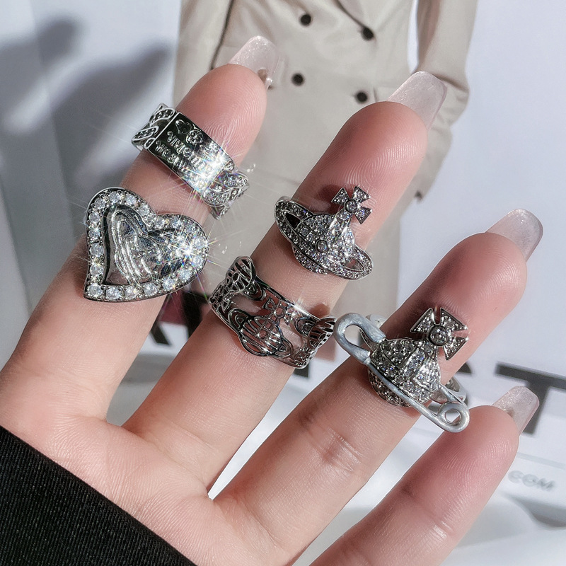 Saturn ring, a sweet and cool girl, a heart-shaped planet set, a fashionable open ring on Instagram, with a cold style, light luxury and high-end feel details Picture