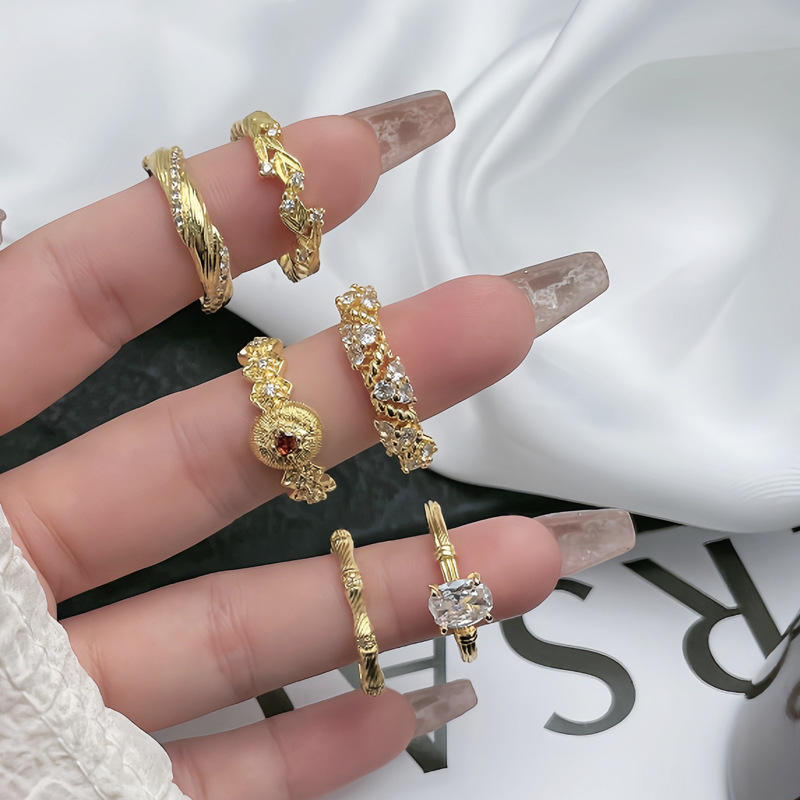 French court-style light luxury high-end geometric brushed open ring, a unique and exquisite ring with a cold and feminine style Application Scenario