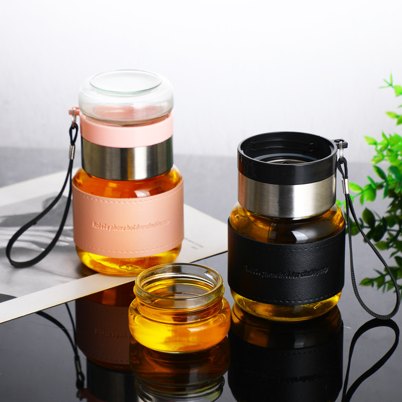 Wholesale tea-water separation glass cups, outdoor portable transparent tea-making small cups, souvenirs, tonton cups, chubby cups Application Scenario